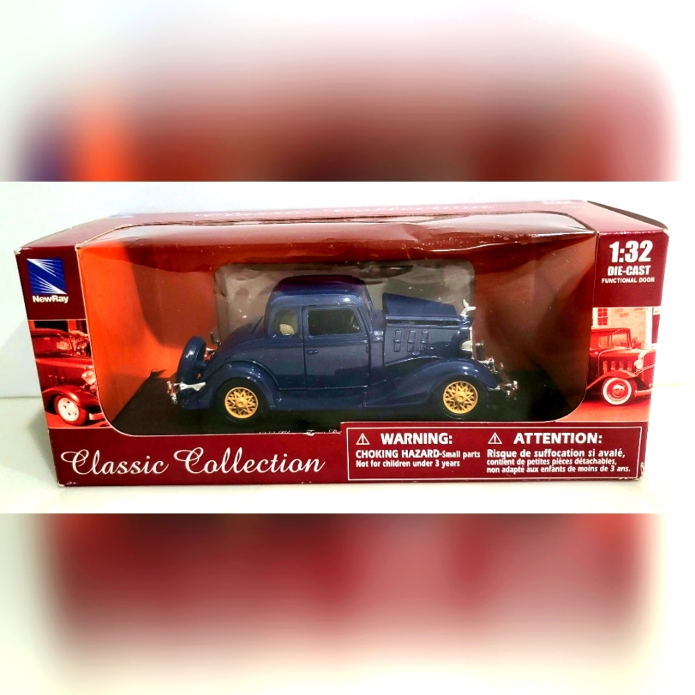 1933 Chevy Coupe 1:32 Die-Cast Toy Car